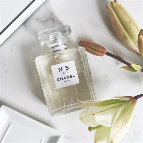 chanel n 5 l'eau|Chanel no 5 l'eau sample.